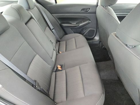 Used 2025 Nissan Altima 2.5 S FWD image 33