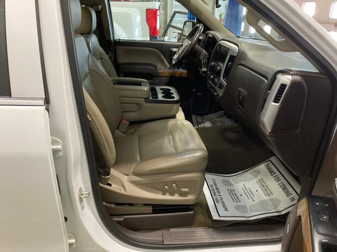 Used 2018 GMC Sierra 1500 SLT w/ SLT Premium Package image 4