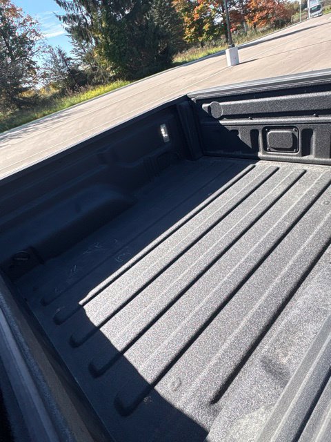 Used 2022 Jeep Gladiator Mojave w/ LED Lighting Group AWD/4WD image 9