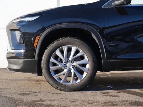 Used 2025 Buick Enclave Preferred image 11