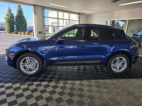 Used 2023 Porsche Macan image 7