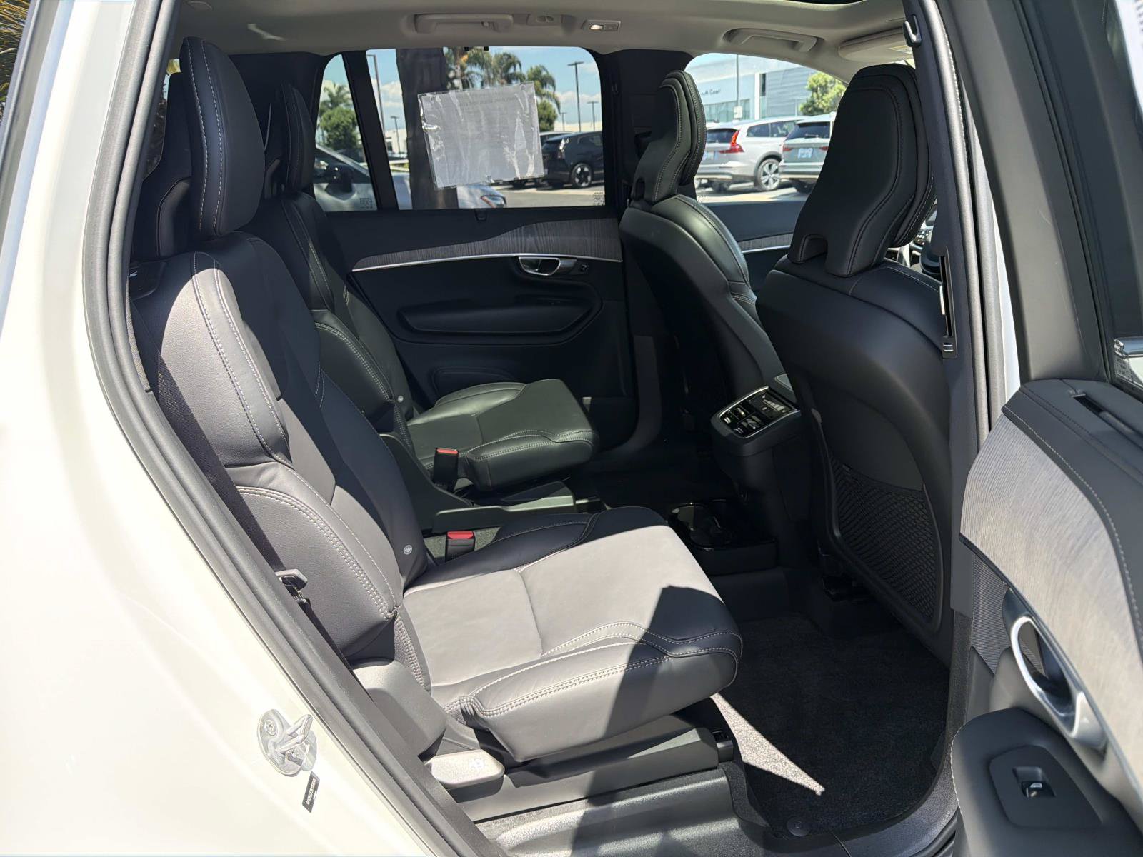 Certified 2024 Volvo XC90 B6 Ultimate AWD/4WD image 25