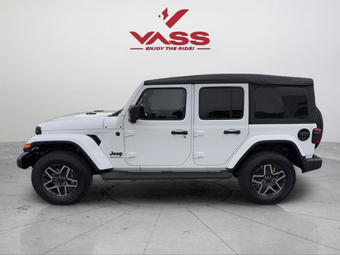New 2026 Jeep Wrangler Unlimited Sahara AWD/4WD image 2