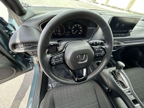 Used 2025 Honda HR-V Sport image 14