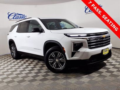 Used 2024 Chevrolet Traverse LT