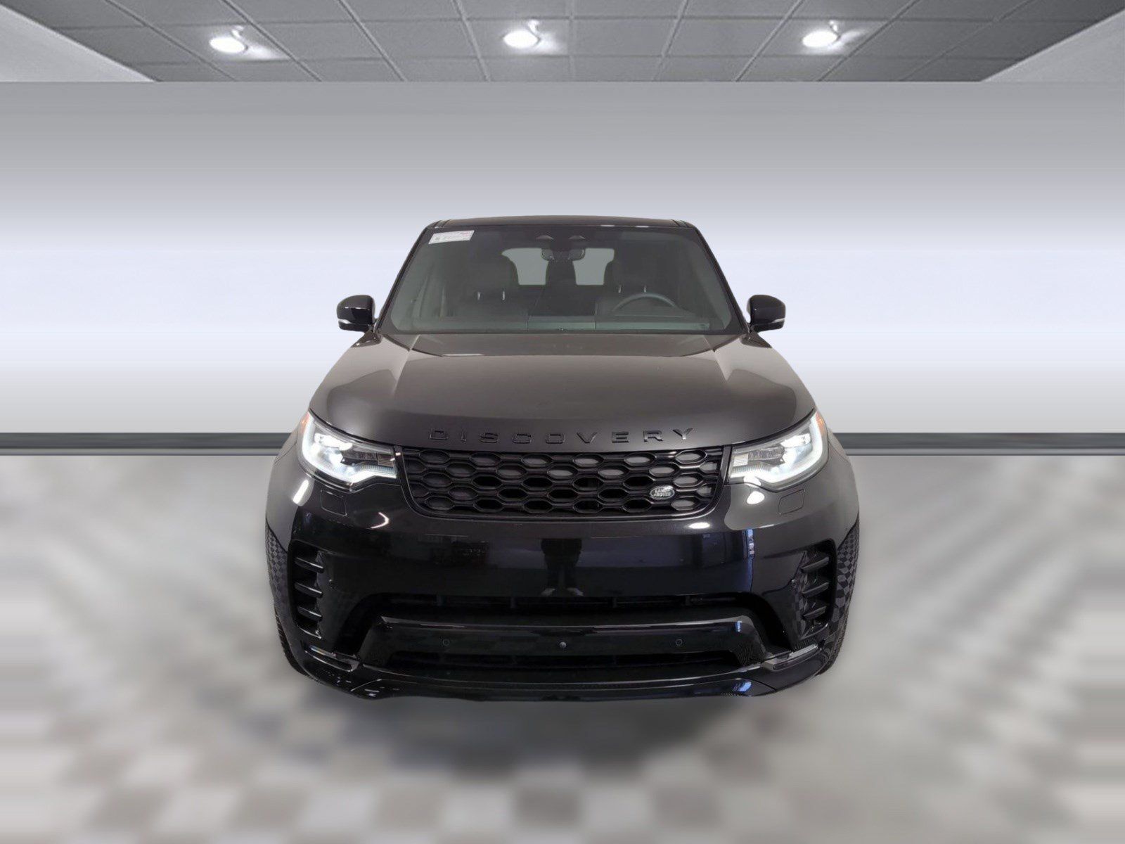Used 2025 Land Rover Discovery Dynamic SE AWD/4WD image 4