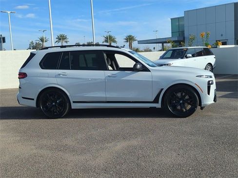 New 2026 BMW X7 M60i image 5
