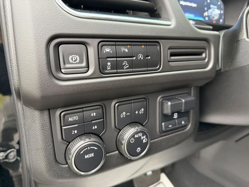 Used 2024 Chevrolet Suburban Premier w/ Max Trailering Package image 25