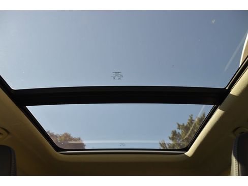 Certified 2025 Volvo XC40 B5 Ultra w/ Protection Package Premier image 15