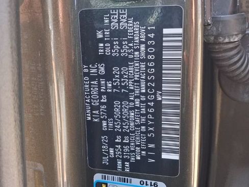 Used 2025 Kia Telluride S FWD image 3
