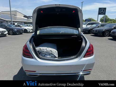 Used 2019 Mercedes-Benz S 560 Sedan image 23