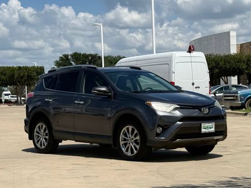 Used 2018 Toyota RAV4 Limited FWD image 7