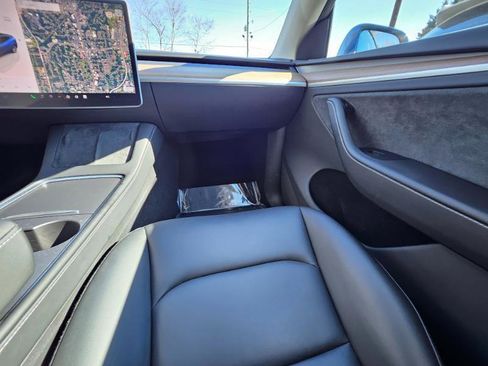 Used 2023 Tesla Model Y Long Range image 48