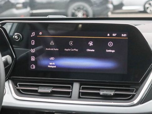 New 2026 Chevrolet Trax LT w/ Sunroof Package image 13