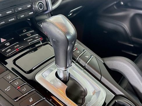 Used 2017 Porsche Cayenne Platinum Edition image 16