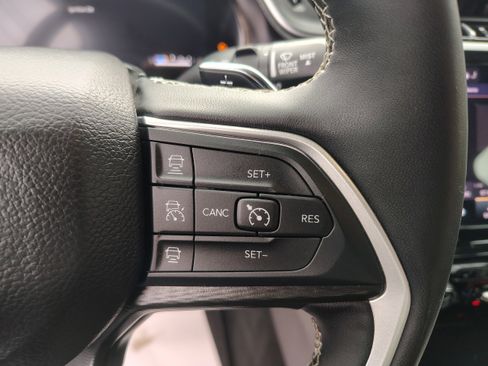 Certified 2024 Jeep Grand Cherokee L Altitude AWD/4WD image 37