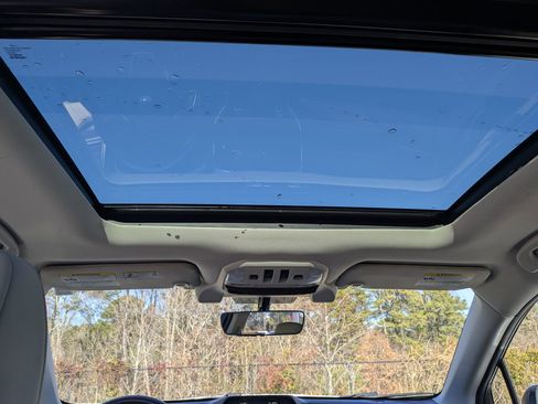 Used 2022 Subaru Ascent Limited w/ Technology Package image 25