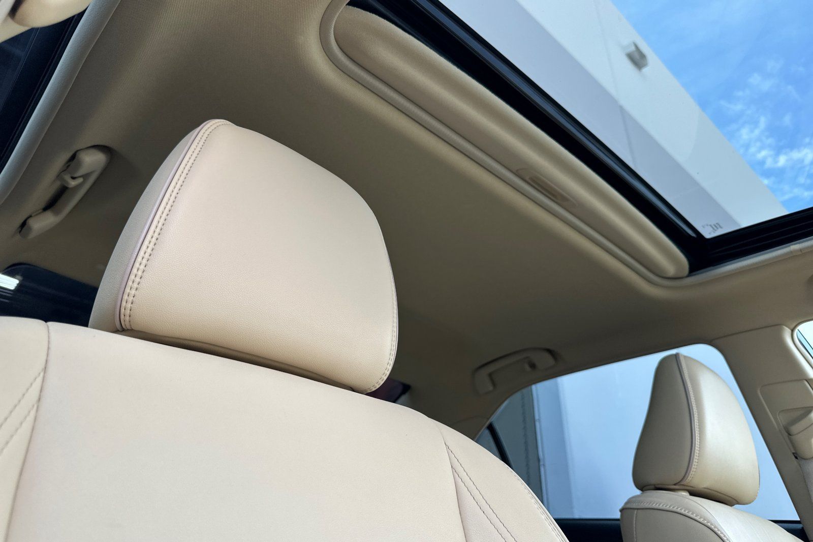 Used 2015 Toyota Camry XLE FWD image 19