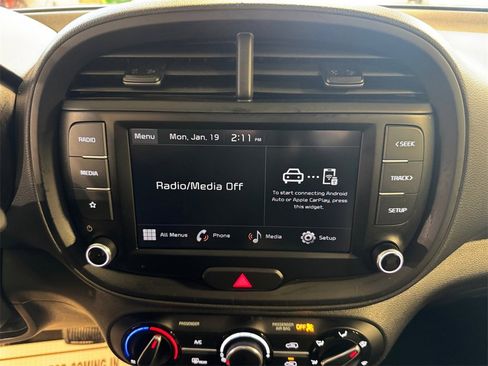 Certified 2023 Kia Soul LX w/ LX Technology Package image 19