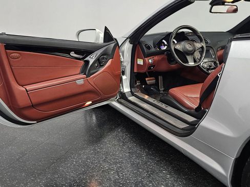Used 2009 Mercedes-Benz SL 550 image 13