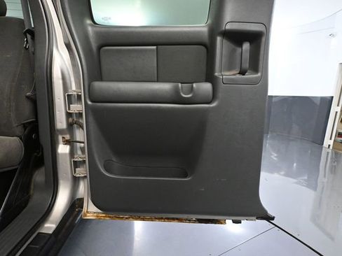 Used 2004 Chevrolet Silverado 1500 w/ Light Duty Power Package image 33