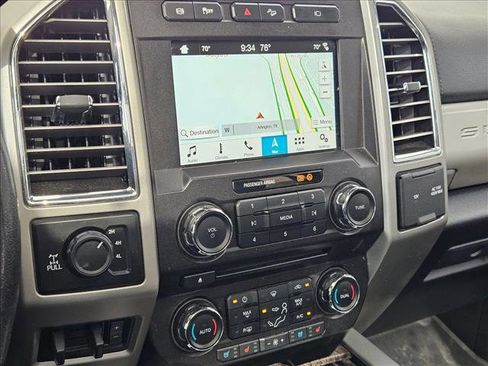 Used 2017 Ford F250 Lariat w/ Lariat Ultimate Package AWD/4WD image 14