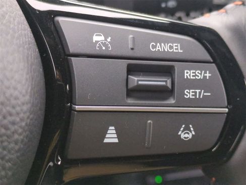 Used 2023 Honda HR-V LX image 24