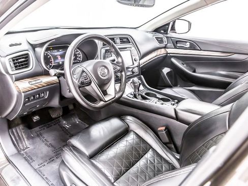 Used 2017 Nissan Maxima Platinum w/ Medallion Package FWD image 27