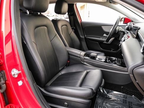 Used 2019 Mercedes-Benz A 220 image 30
