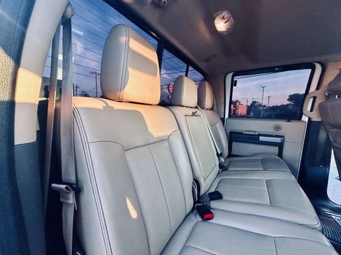 Used 2014 Ford F250 Lariat image 29