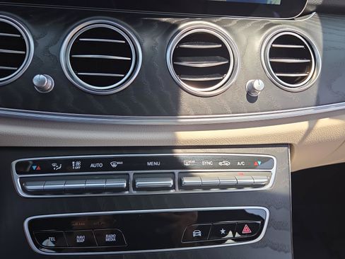 Used 2023 Mercedes-Benz E 350 Sedan image 30