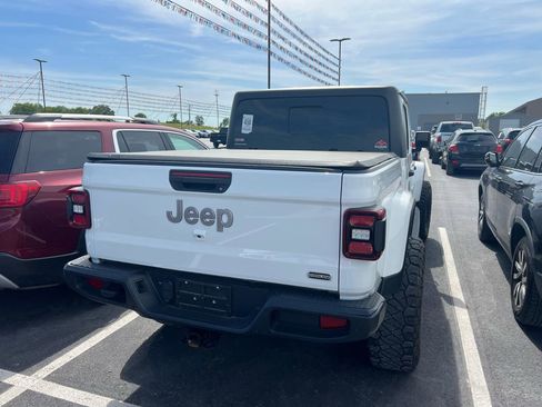 Used 2020 Jeep Gladiator Overland AWD/4WD image 3