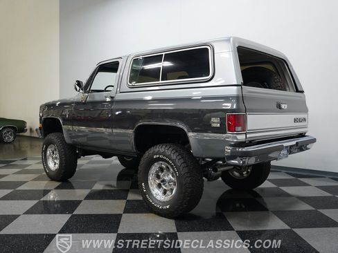 Used 1987 Chevrolet Blazer 4WD image 9
