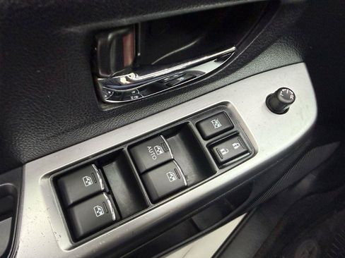 Used 2015 Subaru Crosstrek 2.0i Premium AWD/4WD image 10