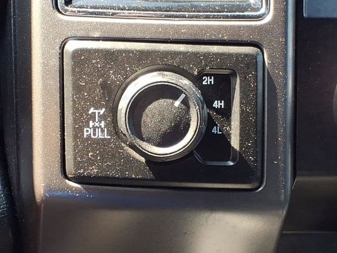 Used 2020 Ford F150 XLT w/ Equipment Group 302A Luxury AWD/4WD image 16