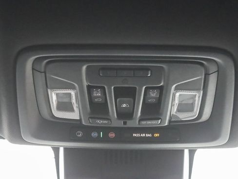 Used 2024 Chevrolet Silverado 2500 High Country w/ Technology Package image 26