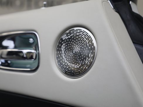 Certified 2017 Rolls-Royce Dawn image 45