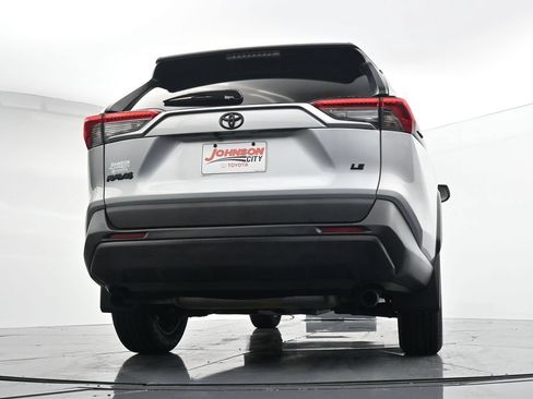 Used 2022 Toyota RAV4 LE FWD image 40