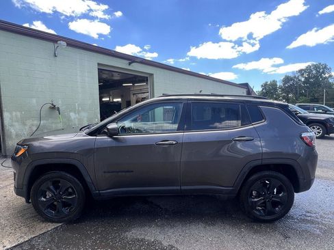 Used 2021 Jeep Compass Latitude AWD/4WD image 6