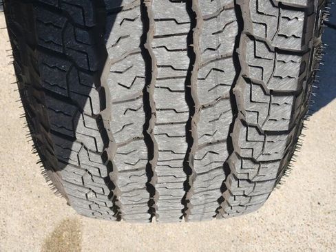 Used 2025 GMC Yukon XL AT4 w/ AT4 Premium Package image 19