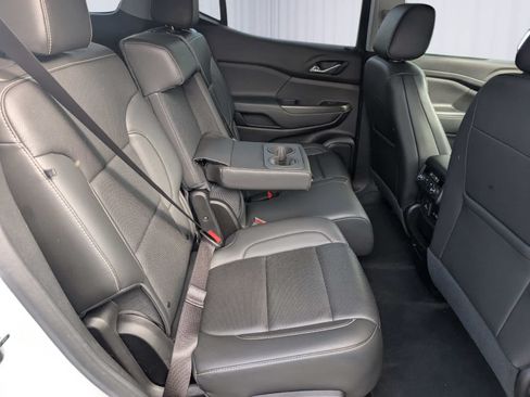 Certified 2023 GMC Acadia SLT AWD/4WD image 10