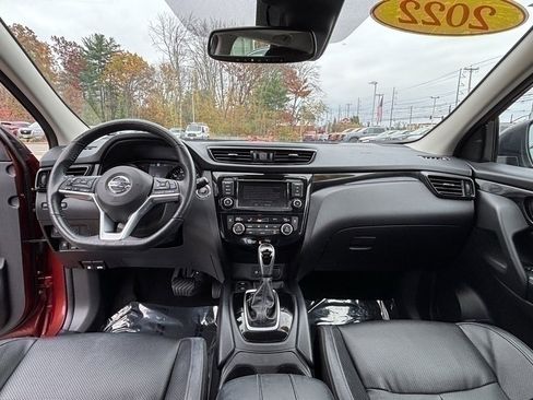 Used 2022 Nissan Rogue Sport SL w/ Premium Package image 19
