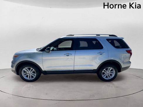 Used 2013 Ford Explorer XLT FWD image 6