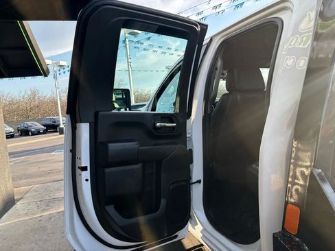 Used 2021 Chevrolet Silverado 3500 W/T image 10