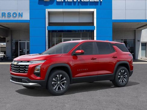 New 2026 Chevrolet Equinox LT image 2