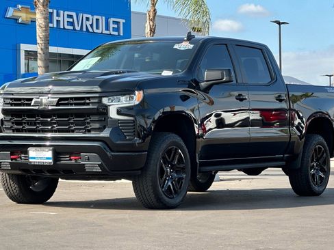 Used 2024 Chevrolet Silverado 1500 LT Trail Boss w/ Convenience Package II image 8