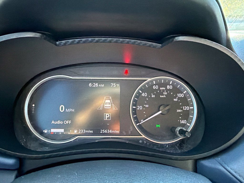 Used 2024 Nissan Versa SV w/ Trunk Package FWD image 28