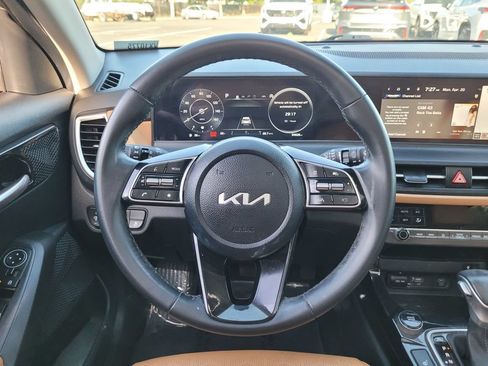Used 2024 Kia Seltos EX AWD/4WD image 17