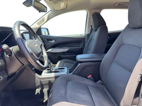 Used 2015 Chevrolet Colorado LT w/ LT Convenience Package AWD/4WD image 10