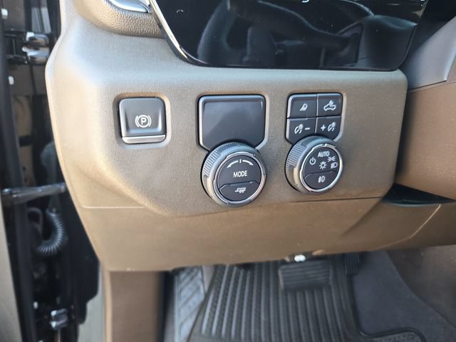 Used 2024 Chevrolet Silverado 1500 LTZ RWD image 17